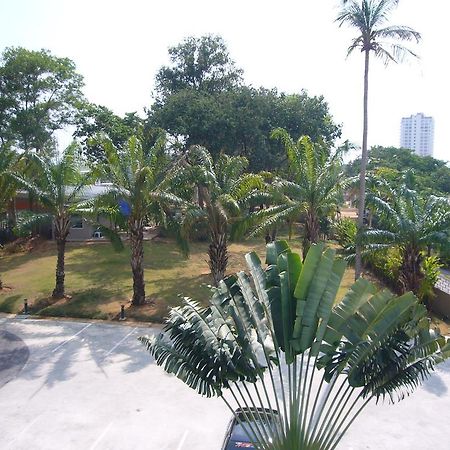 Chic Condominium Unit A303, A306, A307, A308, A406 Karon Kültér fotó