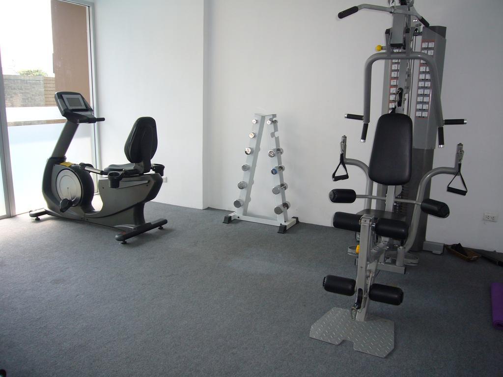 Chic Condominium Unit A303, A306, A307, A308, A406 Karon Kültér fotó