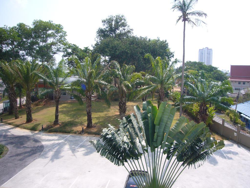 Chic Condominium Unit A303, A306, A307, A308, A406 Karon Kültér fotó