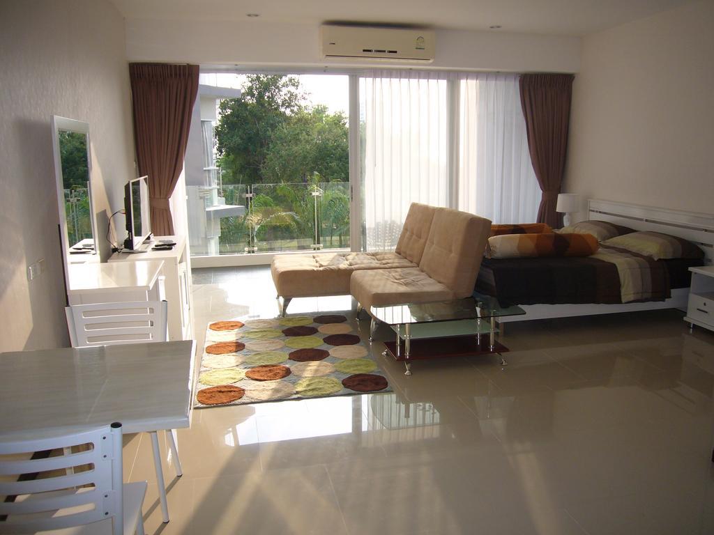 Chic Condominium Unit A303, A306, A307, A308, A406 Karon Kültér fotó