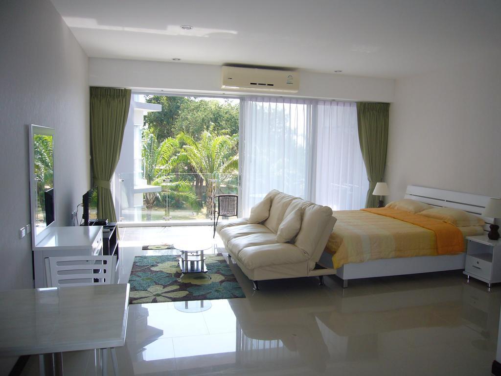 Chic Condominium Unit A303, A306, A307, A308, A406 Karon Kültér fotó